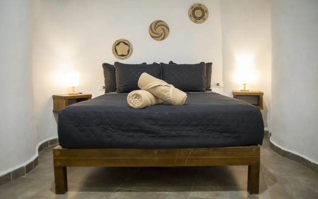 Sonido Del Mar Hotel and Yoga Loft
