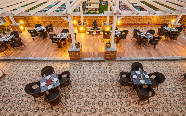 Treebo Grand Legacy Elite With Roof Top Cafe