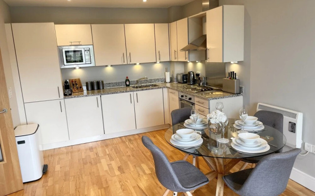 The Wren Beautiful Apartment inc parking