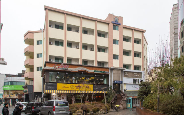 Benikea Jeonju Hansung Tourist Hotel