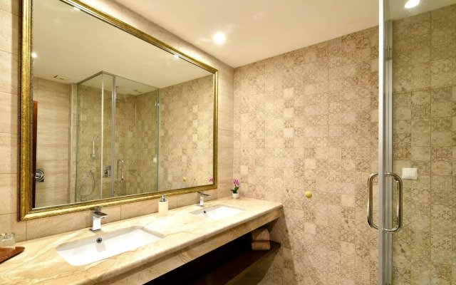 Grifid Aqua Club Bolero