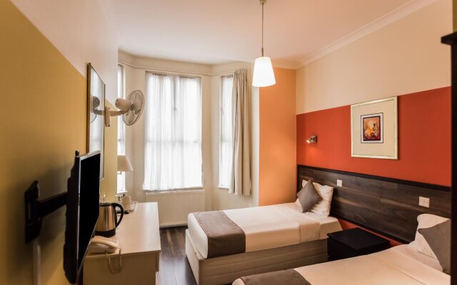 OYO Grantly Hotel