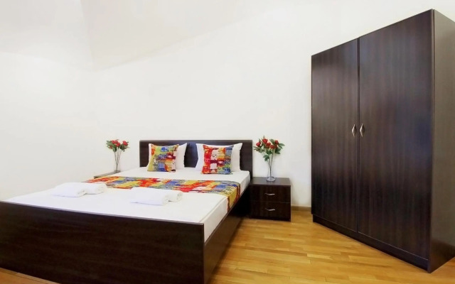 Apartment at Chaykovski Street (New Building)