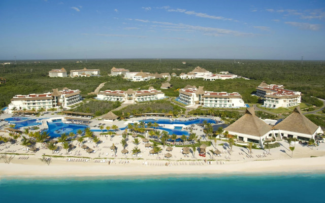 BlueBay Grand Esmeralda All Inclusive