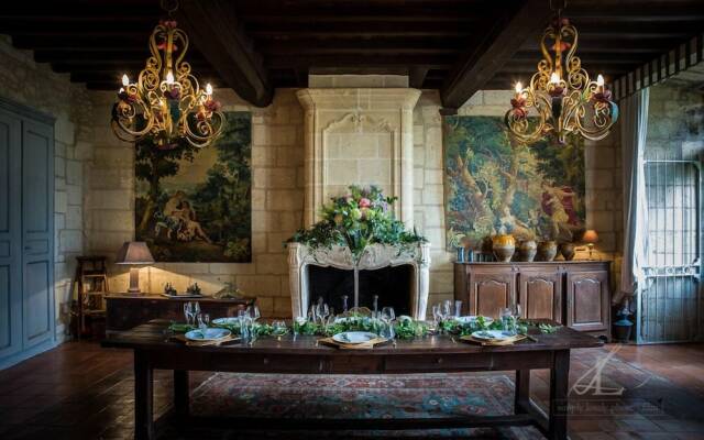 Château Latour Segur Suites & Spa