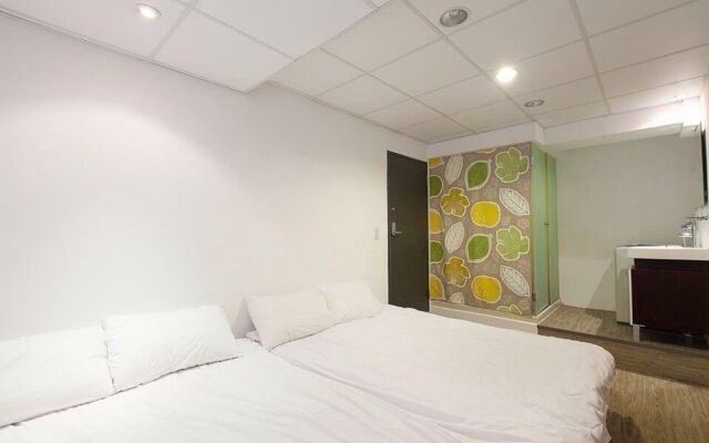 I-GoGo Colorful Hostel