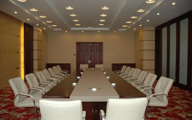 Longcheng Business Hotel