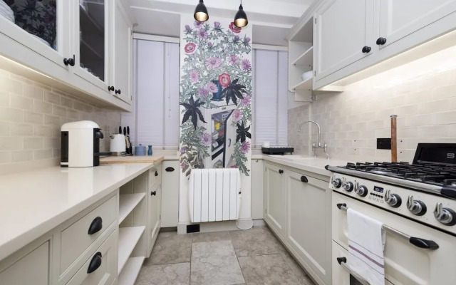 JOIVY Eclectic & Design Led 3Br Apt Near Edinburgh Castle