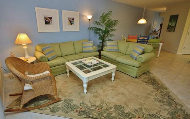 Oceanwalk 7-302 Apartment 2