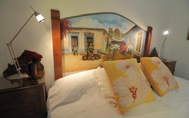 Casa de las Bugambilias B&B