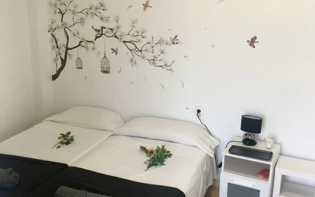 Rooms in Seafront Villa