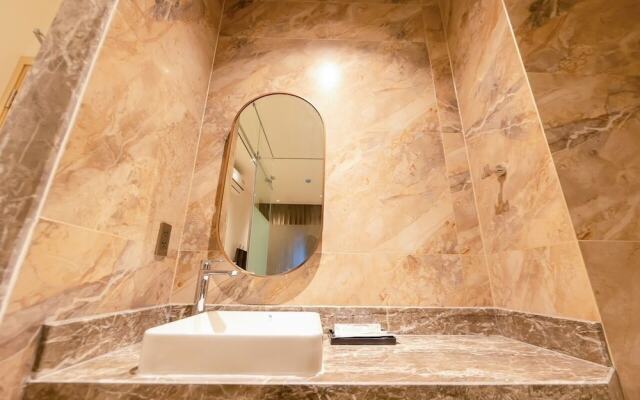 My My Hotel 2