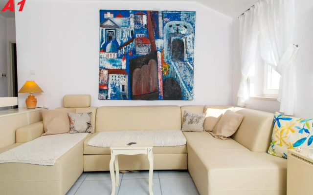 Apartments Mare