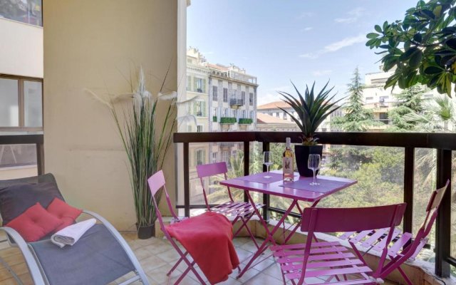 Le Grand Hotel F2, Face Vieux Nice, Terrasse, Ascenseur, Climatisation, Terrace Nice City Center