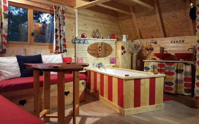 Le Nid dans les Bruyères