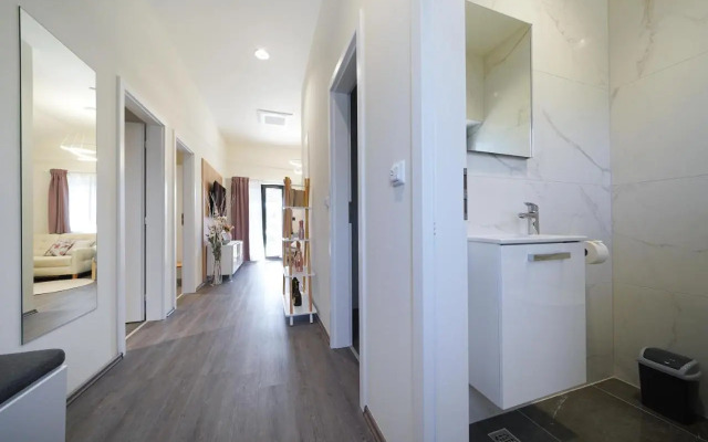 Apartment Pridraga 4