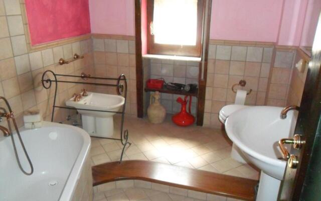 B&B PinkHouse