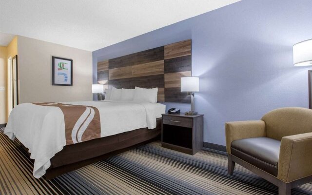 Quality Inn Airport-Near Uptown