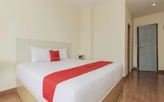 RedDoorz Plus near Jembatan Musi II Palembang
