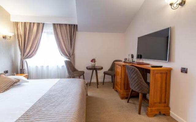 RED CONFORT HOTEL Boutique