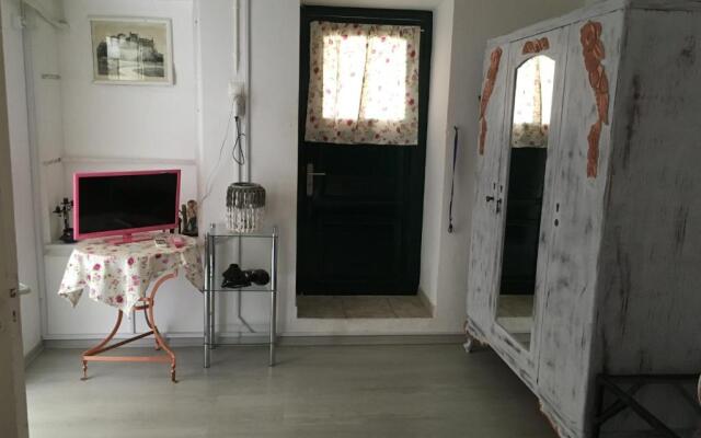 Toula's house 2