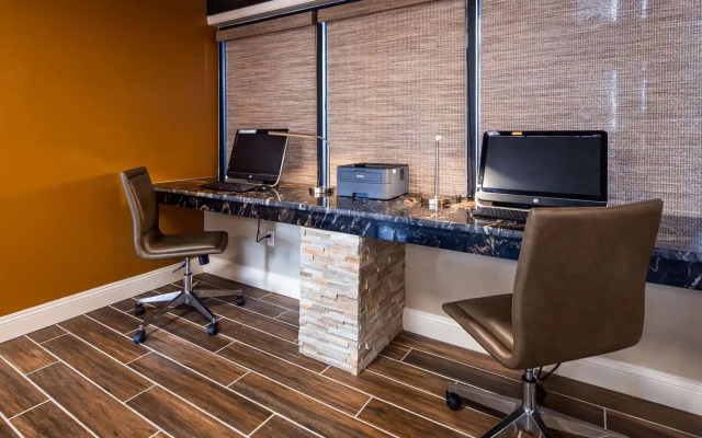 Best Western White House Inn