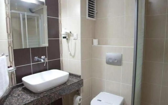 Grand Laleli Hotel