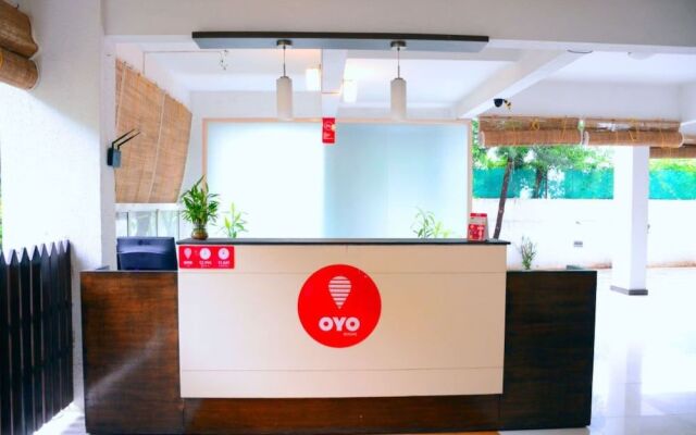 OYO 6002 Avezeekaa Corporate Residency