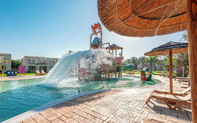 Akti Coast Club