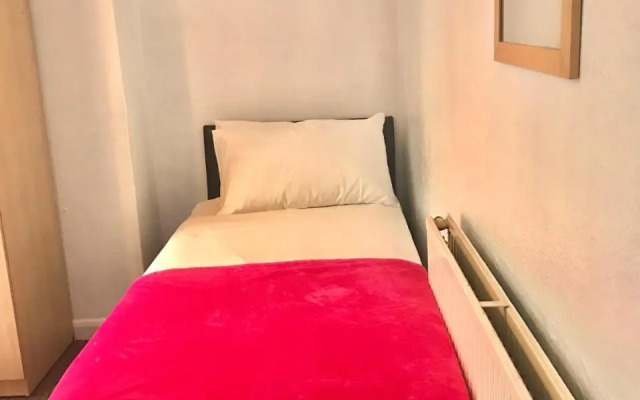 Your Nottingham Vacation, Business Apart, Parking
