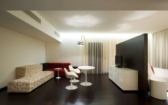 NHow Milano
