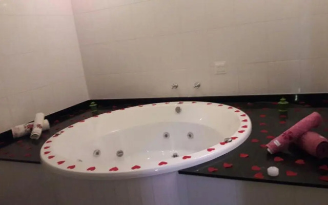 Motel Paradise