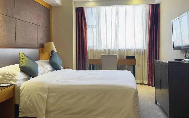 Aurum International Hotel