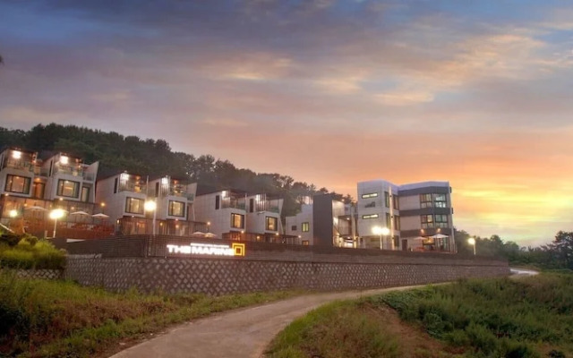 THEMARINE poolvilla&spa
