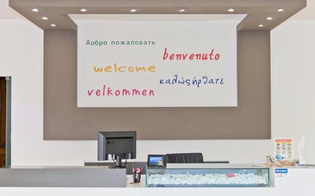 Zoes Hotel