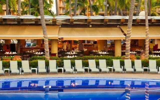 Villa del Palmar Residences