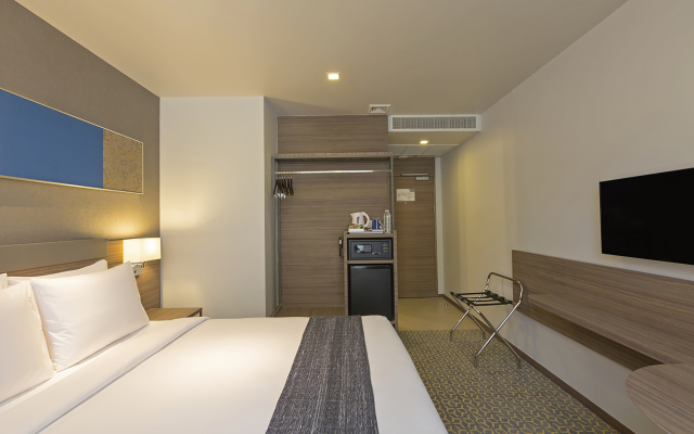 Holiday Inn Express Bangkok Sathorn, an IHG Hotel