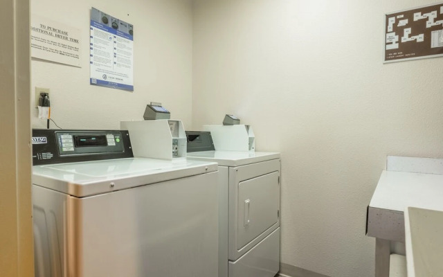 1100 Flying Dutchman 1 Bedroom Condo by RedAwning