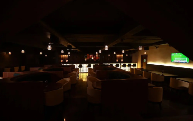 Hotel Grand Padappai Residency