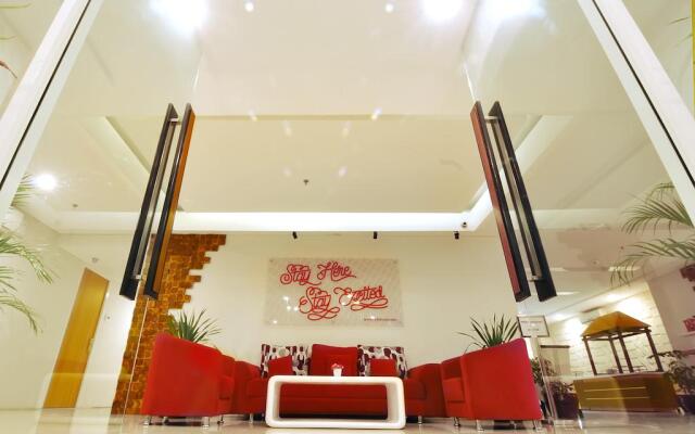 Tickle Hotel