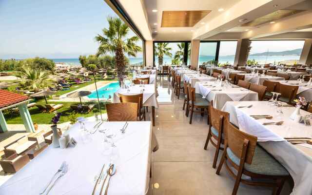 Robolla Beach Apart Hotel