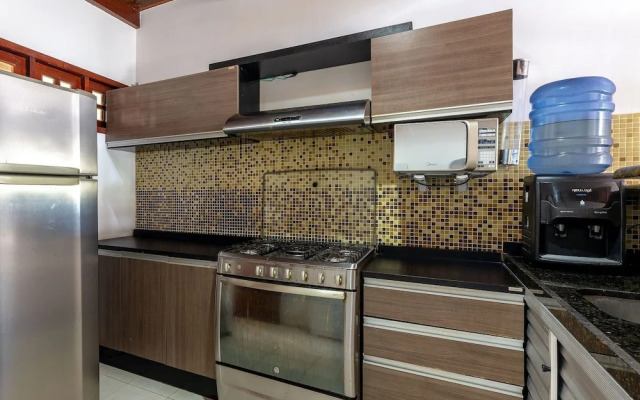 Casa Carneiros 4QTS-JacuzziEChurrasq 039