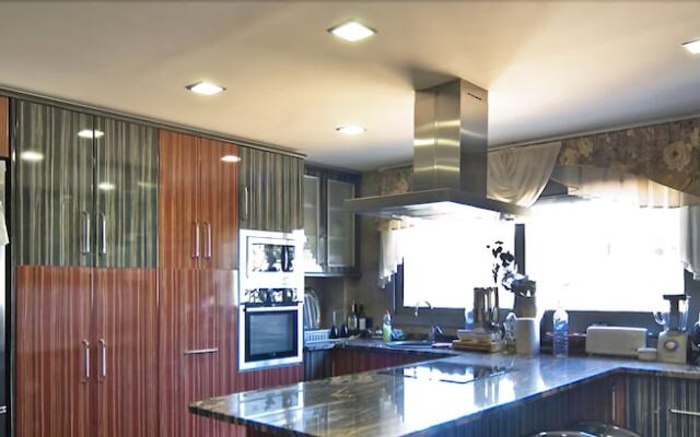 Chalet con piscina interior y sauna