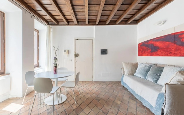 iFlat Navona Bright Studio