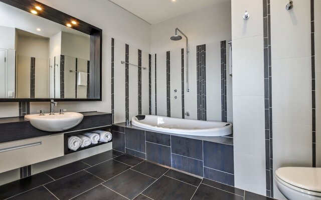 Hearn's Beachside Villa 2