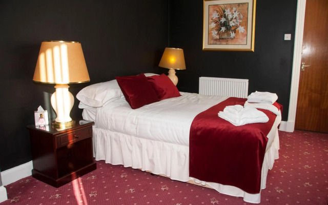 Caledonian Hotel