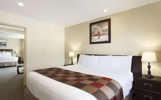 Days Inn Montreal East