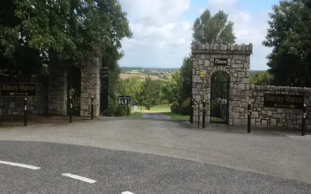 Slaney Manor