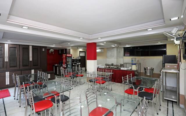 OYO 15258 Hotel Arya International