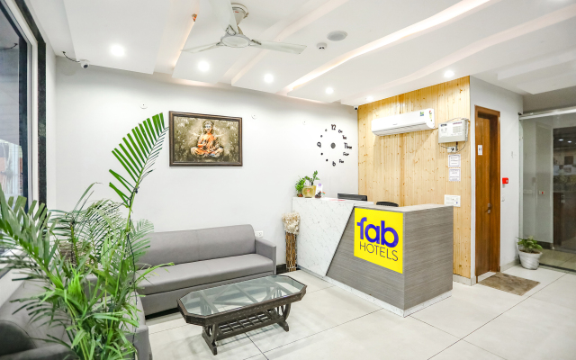 FabHotel Indirapuram by SBG Near Sec 62 Noida